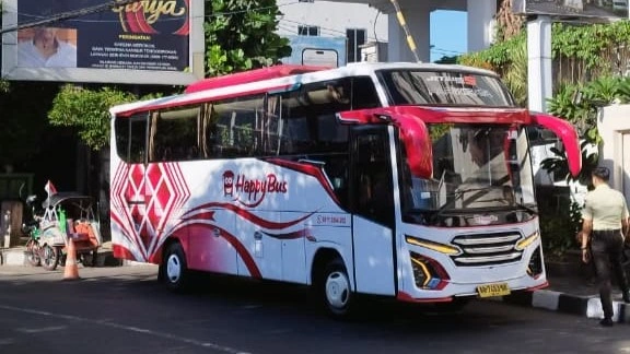 Sewa Bus Surabaya Bromo