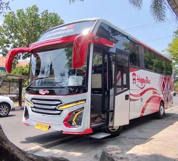 rekomendasi bus pariwisata jakarta
