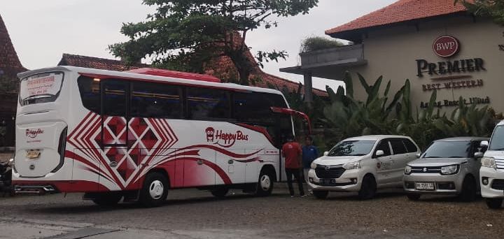 sewa bus Surabaya Malang