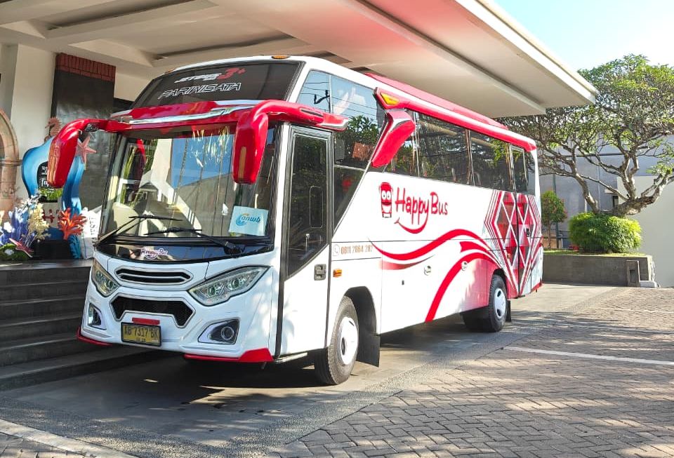 sewa bus jakarta dieng