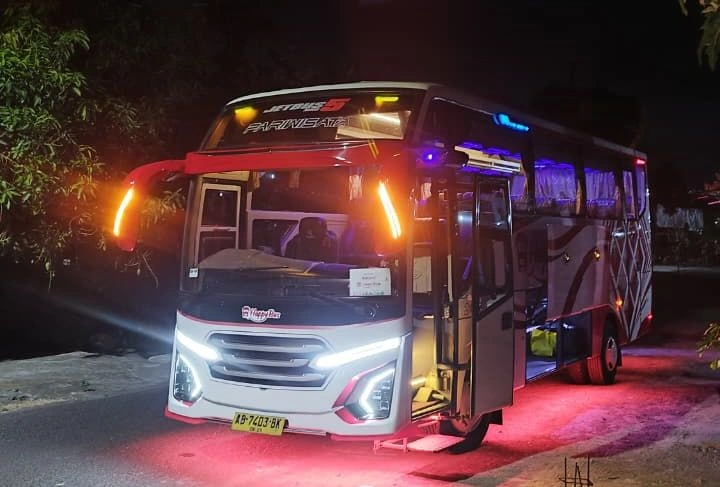 Sewa Bus Medium Solo